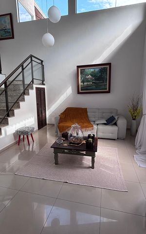 Casa de condomínio para alugar com 618m², 4 quartos e 4 vagas Casa de condomínio para alugar com 618m², 4 quartos e 4 vagasSala
