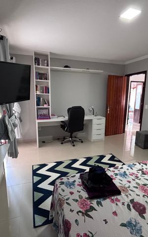 Casa de condomínio para alugar com 618m², 4 quartos e 4 vagas Casa de condomínio para alugar com 618m², 4 quartos e 4 vagasQuarto 4