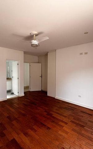 Casa de condomínio à venda com 520m², 4 quartos e 9 vagas Casa de condomínio à venda com 520m², 4 quartos e 9 vagasSuíte 3