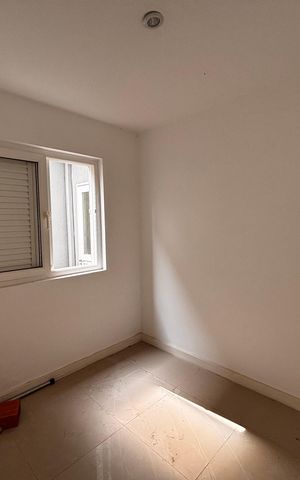 Casa de condomínio à venda com 520m², 4 quartos e 9 vagas Casa de condomínio à venda com 520m², 4 quartos e 9 vagasLavanderia