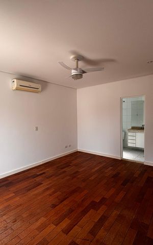 Casa de condomínio à venda com 520m², 4 quartos e 9 vagas Casa de condomínio à venda com 520m², 4 quartos e 9 vagasSuíte 3