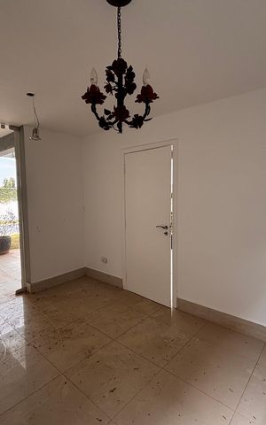 Casa de condomínio à venda com 520m², 4 quartos e 9 vagas Casa de condomínio à venda com 520m², 4 quartos e 9 vagasCozinha