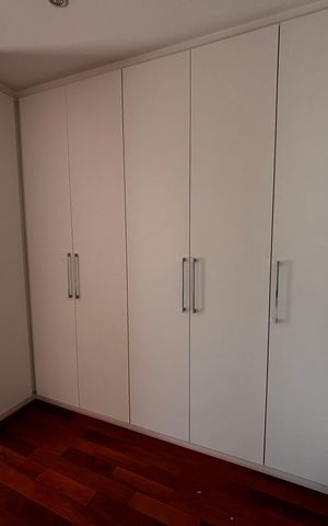 Casa de condomínio à venda com 520m², 4 quartos e 9 vagas Casa de condomínio à venda com 520m², 4 quartos e 9 vagasSuíte 4