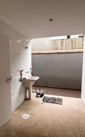 Casa de condomínio à venda com 520m², 4 quartos e 9 vagas Casa de condomínio à venda com 520m², 4 quartos e 9 vagasLavanderia