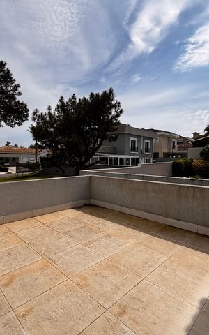 Casa de condomínio à venda com 520m², 4 quartos e 9 vagas Casa de condomínio à venda com 520m², 4 quartos e 9 vagasSacada suíte 3
