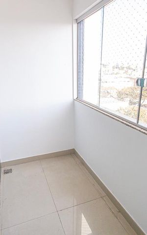 Apartamento para alugar com 74m², 3 quartos e 2 vagas Apartamento para alugar com 74m², 3 quartos e 2 vagasVaranda