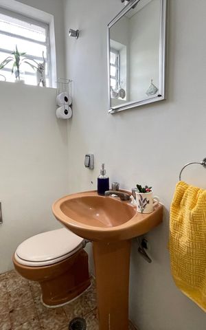 Casa à venda com 145m², 4 quartos e 2 vagas Casa à venda com 145m², 4 quartos e 2 vagasBanheiro 4
