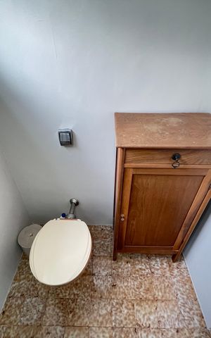 Casa à venda com 145m², 4 quartos e 2 vagas Casa à venda com 145m², 4 quartos e 2 vagasBanheiro 2