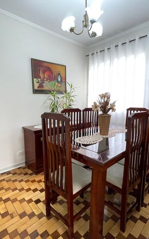 Casa à venda com 145m², 4 quartos e 2 vagas Casa à venda com 145m², 4 quartos e 2 vagasSala
