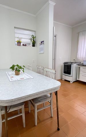 Casa à venda com 145m², 4 quartos e 2 vagas Casa à venda com 145m², 4 quartos e 2 vagasCozinha