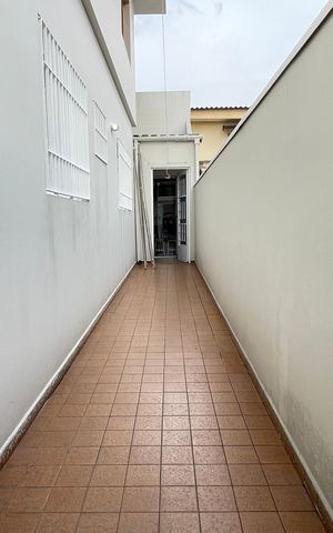 Casa à venda com 145m², 4 quartos e 2 vagas Casa à venda com 145m², 4 quartos e 2 vagasEntrada