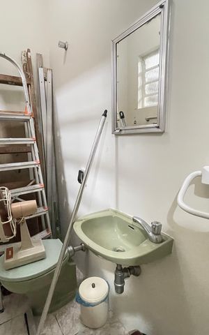 Casa à venda com 145m², 4 quartos e 2 vagas Casa à venda com 145m², 4 quartos e 2 vagasBanheiro 3
