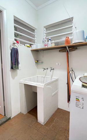 Casa à venda com 145m², 4 quartos e 2 vagas Casa à venda com 145m², 4 quartos e 2 vagasÁrea de Serviço