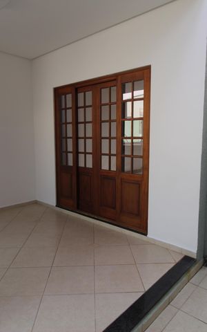 Casa de condomínio para alugar com 300m², 4 quartos e 2 vagasQuintal
