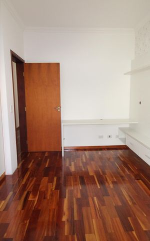 Casa de condomínio para alugar com 300m², 4 quartos e 2 vagasQuarto 3