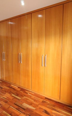 Casa de condomínio para alugar com 300m², 4 quartos e 2 vagasSuíte 