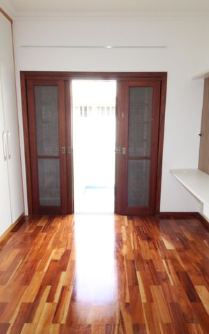 Casa de condomínio para alugar com 300m², 4 quartos e 2 vagasQuarto 2
