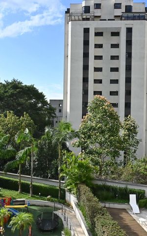 Apartamento à venda com 157m², 3 quartos e 3 vagasVista da Suíte 2