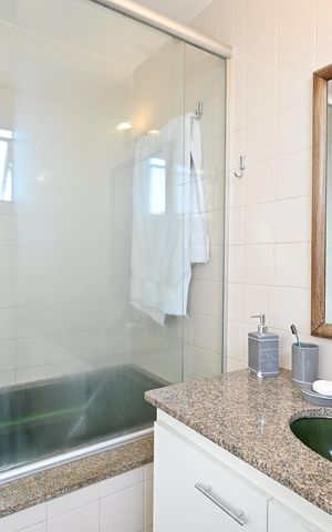 Apartamento à venda com 157m², 3 quartos e 3 vagasBanheiro da suíte 1