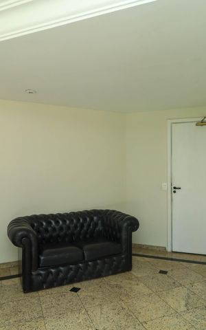 Apartamento à venda com 215m², 3 quartos e 4 vagas Apartamento à venda com 215m², 3 quartos e 4 vagasHall de entrada