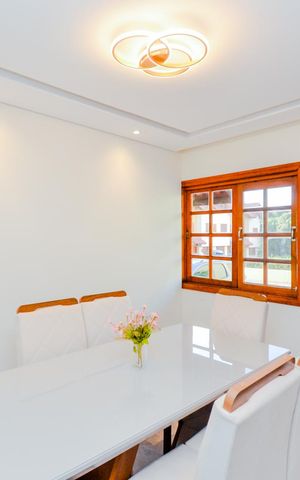 Casa de condomínio à venda com 160m², 3 quartos e 3 vagasSala