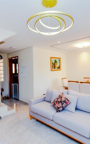 Casa de condomínio à venda com 160m², 3 quartos e 3 vagasSala