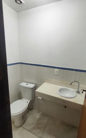 Casa de condomínio à venda com 360m², 3 quartos e 2 vagasBanheiro