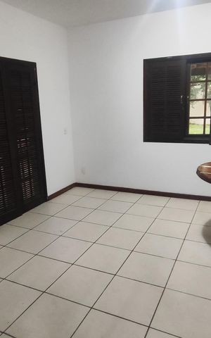 Casa de condomínio à venda com 360m², 3 quartos e 2 vagasSala