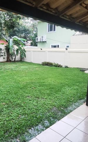 Casa de condomínio à venda com 360m², 3 quartos e 2 vagasÁrea externa