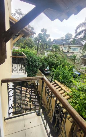 Casa de condomínio à venda com 360m², 3 quartos e 2 vagasVaranda