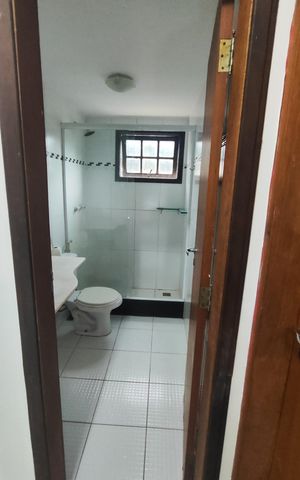 Casa de condomínio à venda com 360m², 3 quartos e 2 vagasBanheiro