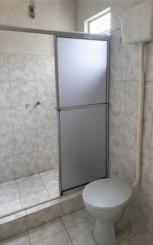 Casa para alugar com 84m², 2 quartos e sem vaga Casa para alugar com 84m², 2 quartos e sem vagaBanheiro