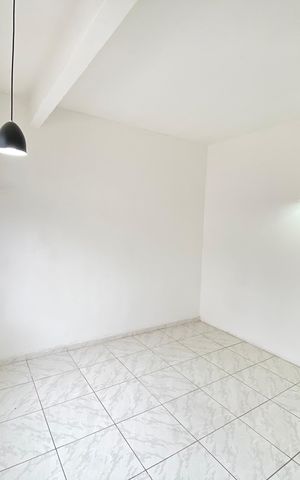Casa para alugar com 50m², 2 quartos e sem vaga