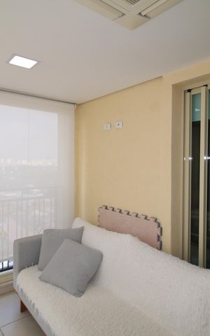 Apartamento à venda com 76m², 2 quartos e 2 vagasVaranda