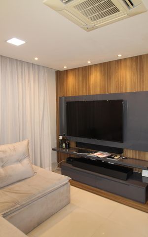 Apartamento à venda com 76m², 2 quartos e 2 vagasSala / Cozinha