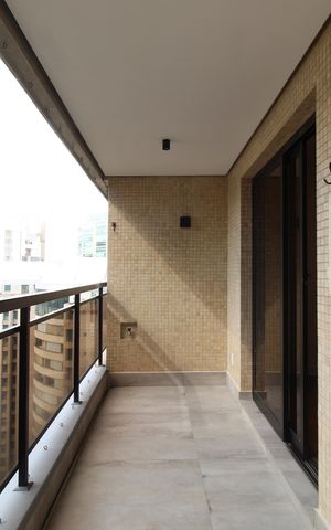 Apartamento à venda com 120m², 3 quartos e 3 vagasVaranda