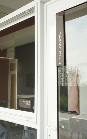 Apartamento à venda com 75m², 2 quartos e 1 vagaÁrea comum