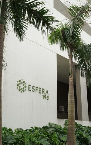 Apartamento à venda com 75m², 2 quartos e 1 vagaFachada