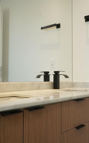 Apartamento à venda com 75m², 2 quartos e 1 vagaBanheiro da Suíte 1