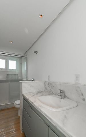 Apartamento à venda com 166m², 3 quartos e 2 vagas Apartamento à venda com 166m², 3 quartos e 2 vagasBanheiro Social