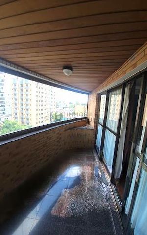 Apartamento para alugar com 240m², 4 quartos e 4 vagas