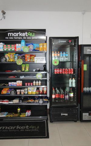 Apartamento para alugar com 74m², 2 quartos e 2 vagasÁrea comum - Mini Mercado