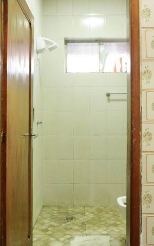 Casa à venda com 200m², 4 quartos e 1 vaga Casa à venda com 200m², 4 quartos e 1 vagaBanheiro Social