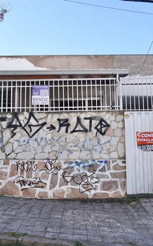 Casa à venda com 200m², 4 quartos e 1 vaga Casa à venda com 200m², 4 quartos e 1 vagaFachada da Casa