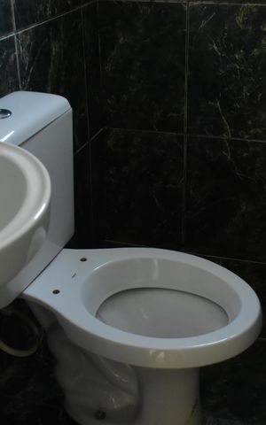 Casa para alugar com 42m², 2 quartos e 4 vagasBanheiro