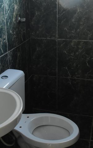 Casa para alugar com 42m², 2 quartos e 4 vagasBanheiro