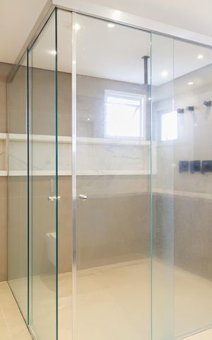 Apartamento para alugar com 315m², 5 quartos e 5 vagas Apartamento para alugar com 315m², 5 quartos e 5 vagasBanheiro da Suíte 1