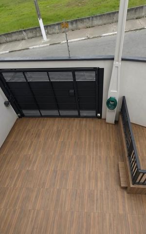 Casa para alugar com 130m², 2 quartos e 2 vagas Casa para alugar com 130m², 2 quartos e 2 vagasÁrea externa