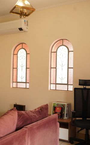 Casa à venda com 212m², 4 quartos e 6 vagasSala