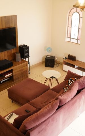 Casa à venda com 212m², 4 quartos e 6 vagasSala
